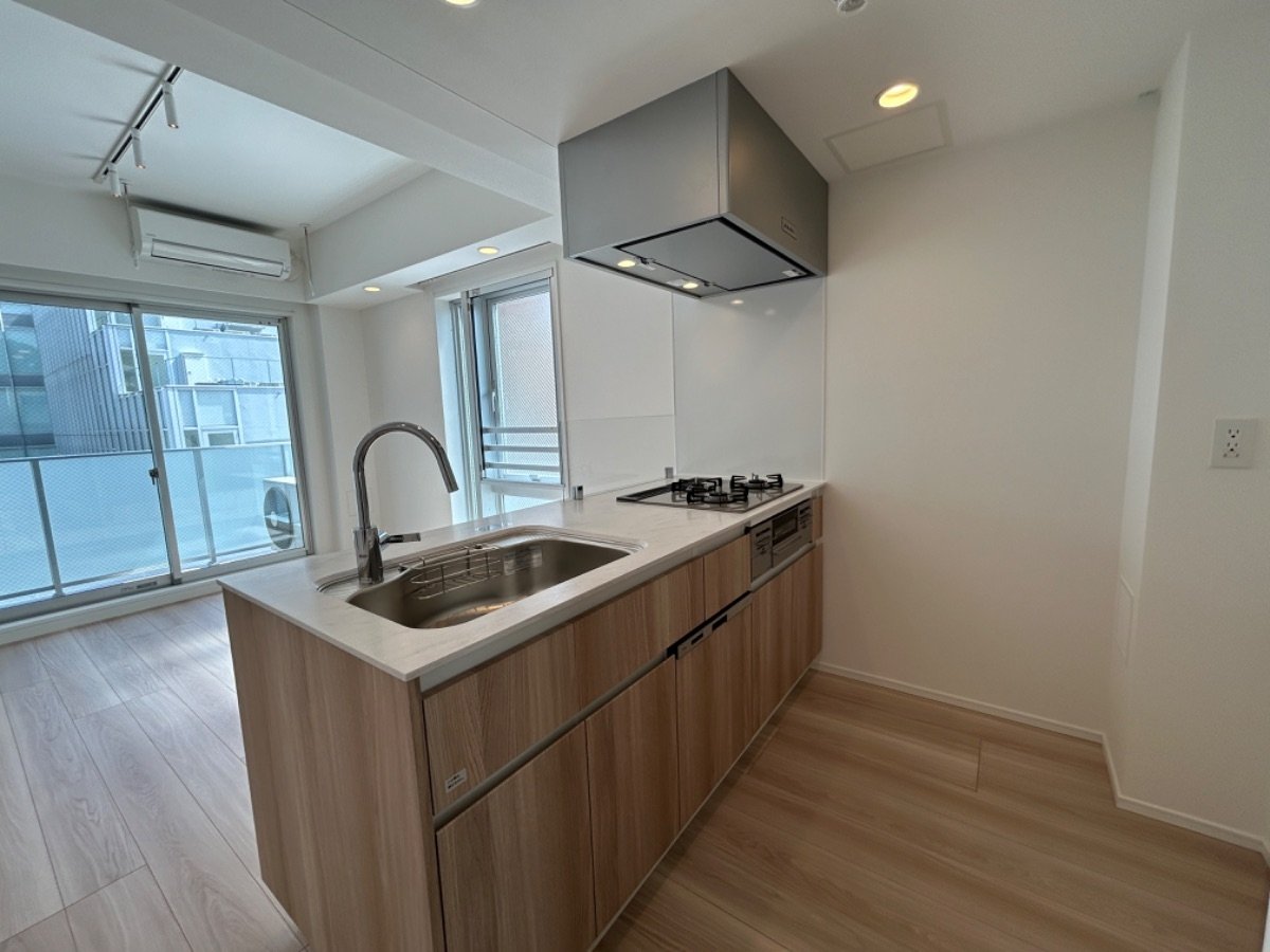 お部屋探しは株式会社 タウンハウジング までお気軽にお問合せ下さい。
クレジットカード決済・首都圏を中心直営143店舗 仲介件数全国2位の豊富な実績!諸費用・審査等・何でもご相談下さい。