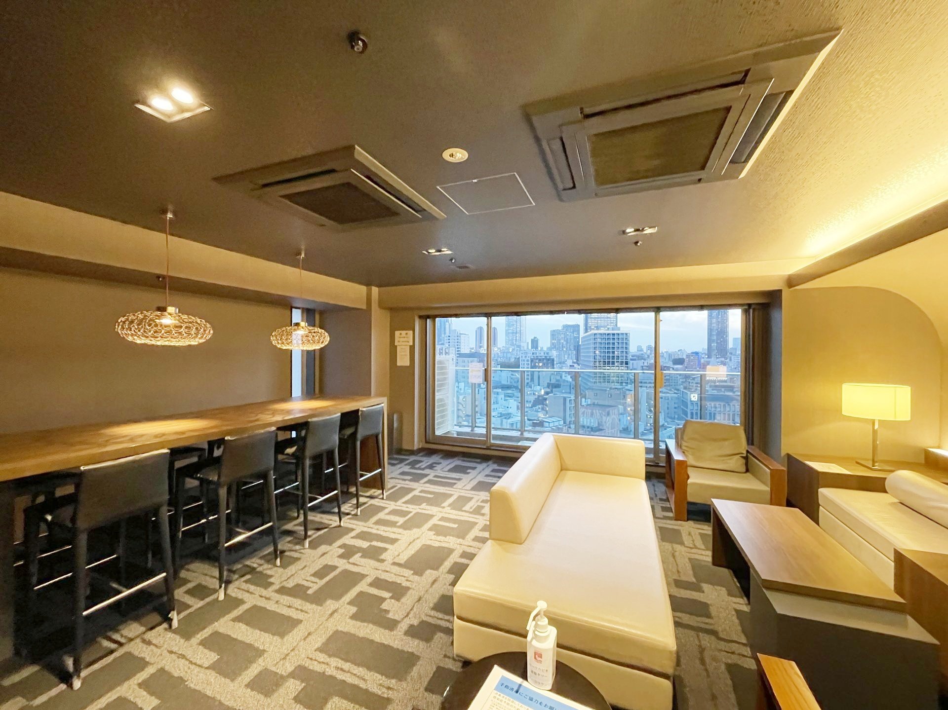 部屋探しは株式会社 タウンハウジング までお気軽にお問合せ下さい。
クレジットカード決済・首都圏を中心直営143店舗 仲介件数全国2位の豊富な実績!諸費用・審査等・何でもご相談下さい。