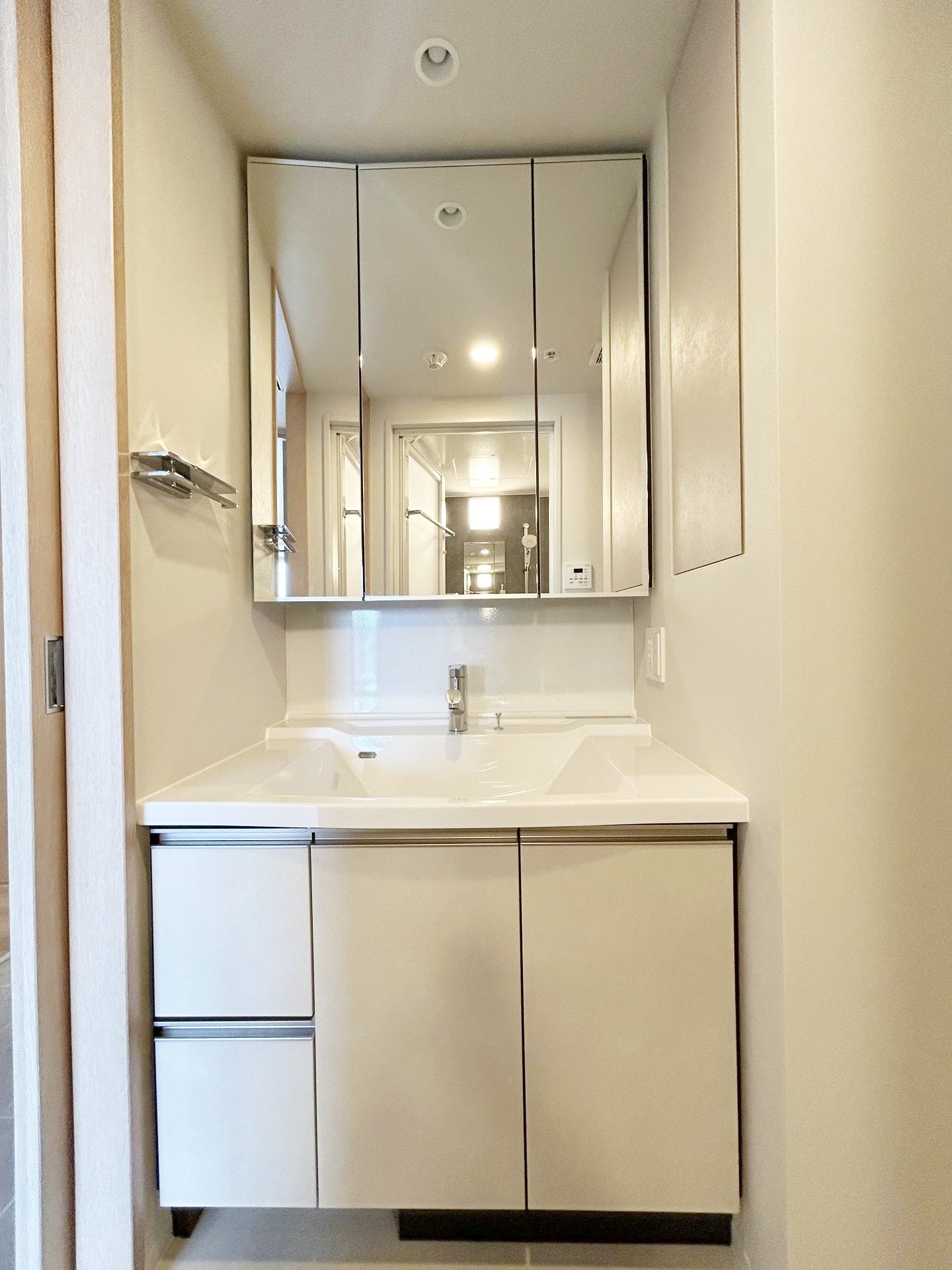 お部屋探しは株式会社 タウンハウジング までお気軽にお問合せ下さい。
クレジットカード決済・首都圏を中心直営143店舗 仲介件数全国2位の豊富な実績!諸費用・審査等・何でもご相談下さい。