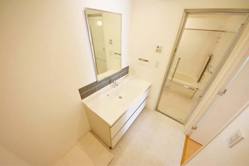 お部屋探しは株式会社 タウンハウジング までお気軽にお問合せ下さい。
クレジットカード決済・首都圏を中心直営143店舗 仲介件数全国2位の豊富な実績!諸費用・審査等・何でもご相談下さい。