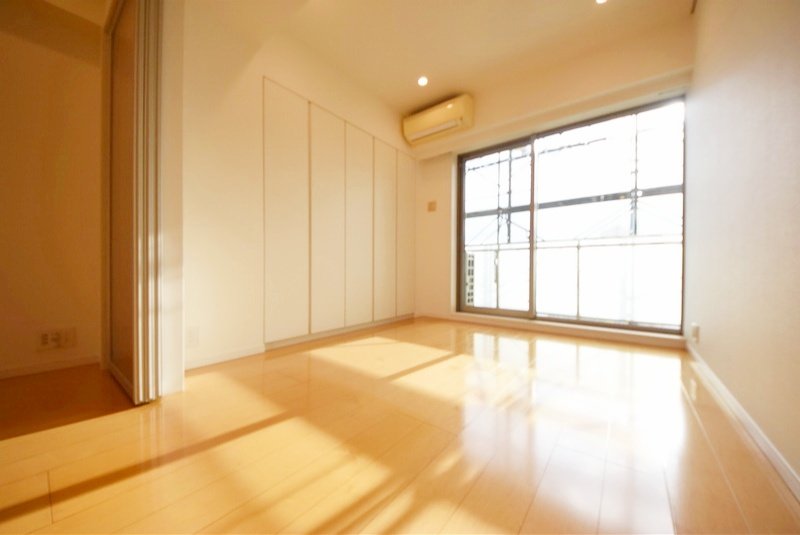 お部屋探しは株式会社 タウンハウジング までお気軽にお問合せ下さい。
クレジットカード決済・首都圏を中心直営143店舗 仲介件数全国2位の豊富な実績!諸費用・審査等・何でもご相談下さい。