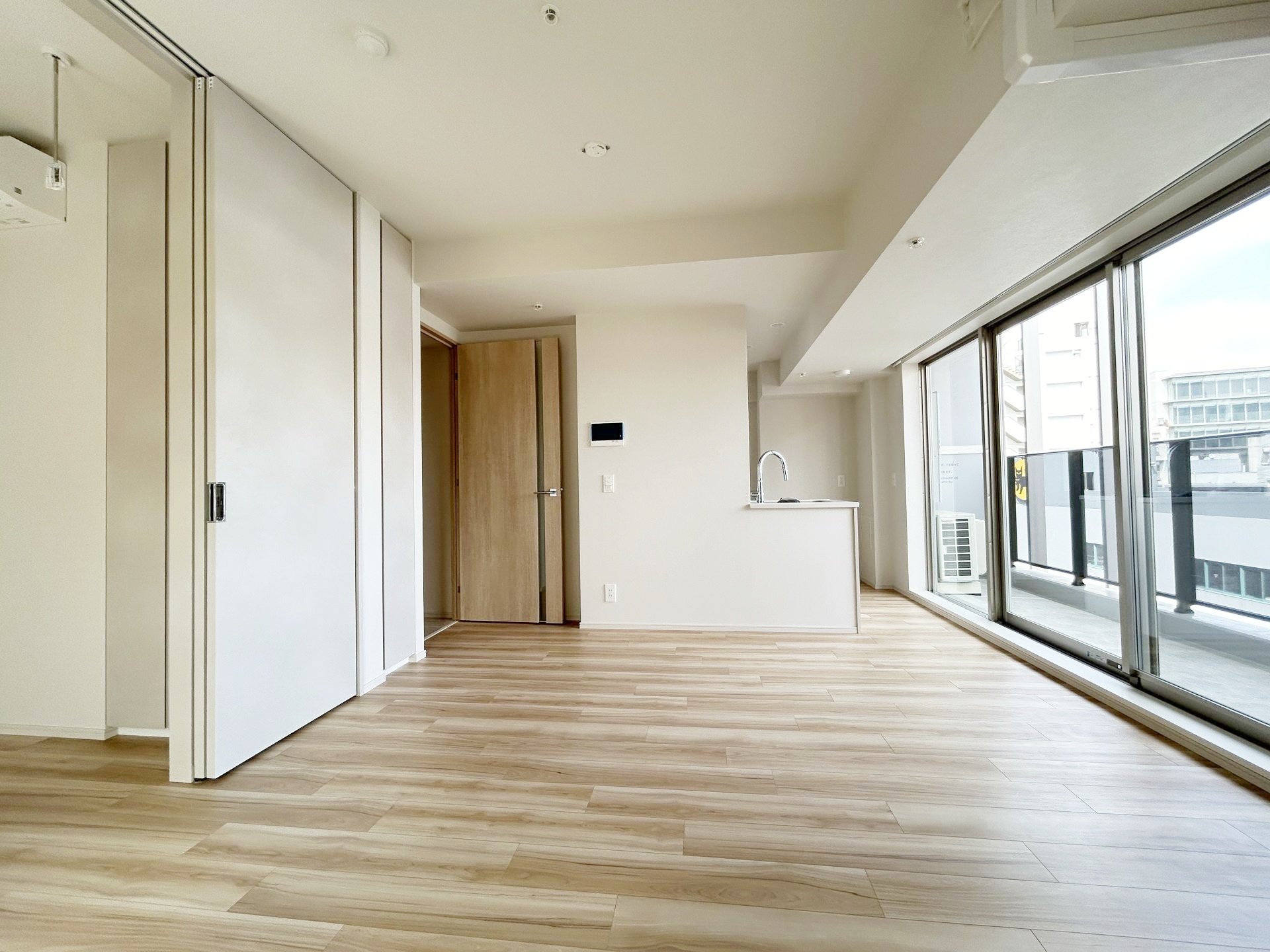 お部屋探しは株式会社 タウンハウジング までお気軽にお問合せ下さい。
クレジットカード決済・首都圏を中心直営143店舗 仲介件数全国2位の豊富な実績!諸費用・審査等・何でもご相談下さい。