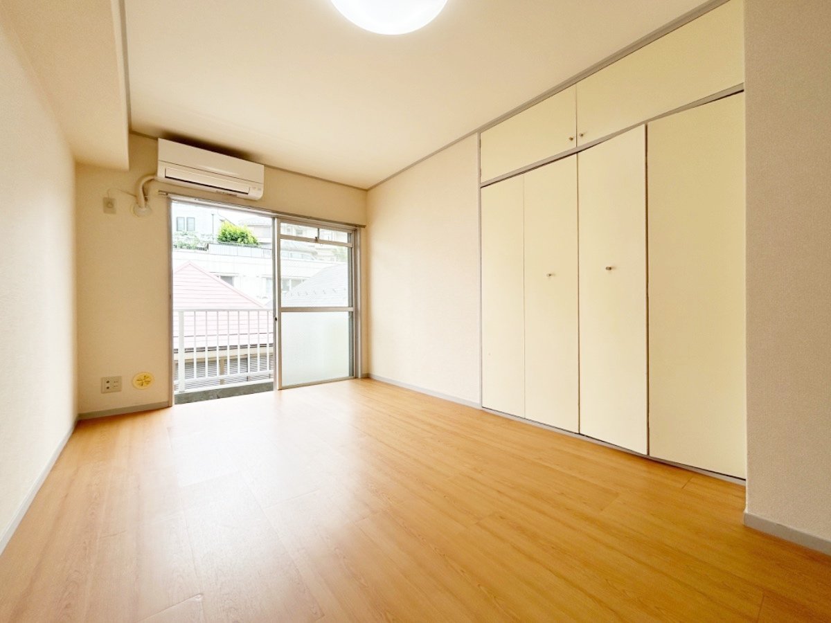 お部屋探しは株式会社 タウンハウジング までお気軽にお問合せ下さい。
クレジットカード決済・首都圏を中心直営143店舗 仲介件数全国2位の豊富な実績!諸費用・審査等・何でもご相談下さい。