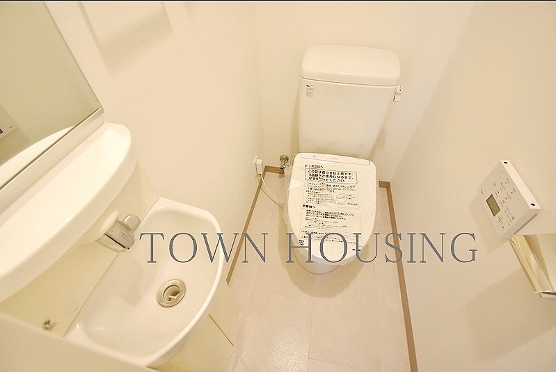 お部屋探しは株式会社 タウンハウジング までお気軽にお問合せ下さい。
クレジットカード決済・首都圏を中心直営143店舗 仲介件数全国2位の豊富な実績!諸費用・審査等・何でもご相談下さい。