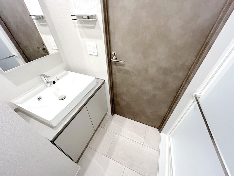 お部屋探しは株式会社 タウンハウジング までお気軽にお問合せ下さい。
クレジットカード決済・首都圏を中心直営143店舗 仲介件数全国2位の豊富な実績!諸費用・審査等・何でもご相談下さい。