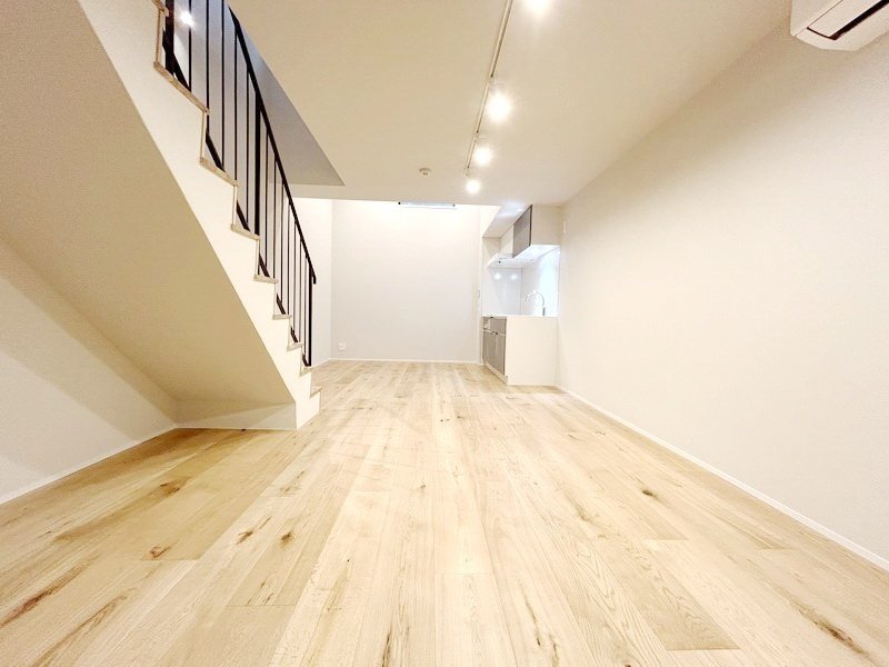 お部屋探しは株式会社 タウンハウジング までお気軽にお問合せ下さい。
クレジットカード決済・首都圏を中心直営143店舗 仲介件数全国2位の豊富な実績!諸費用・審査等・何でもご相談下さい。