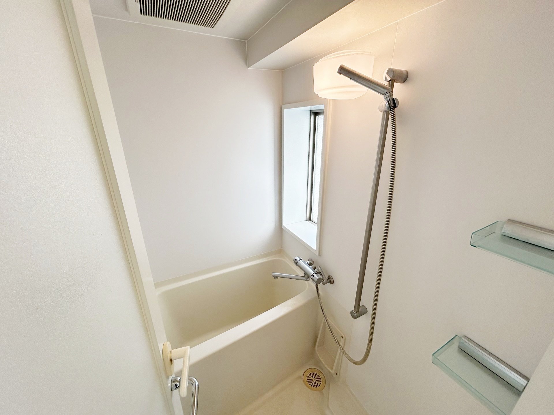 お部屋探しは株式会社 タウンハウジング までお気軽にお問合せ下さい。
クレジットカード決済・首都圏を中心直営143店舗 仲介件数全国2位の豊富な実績!諸費用・審査等・何でもご相談下さい。