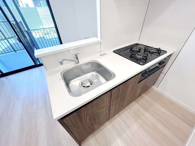 お部屋探しは株式会社 タウンハウジング までお気軽にお問合せ下さい。
クレジットカード決済・首都圏を中心直営143店舗 仲介件数全国2位の豊富な実績!諸費用・審査等・何でもご相談下さい。