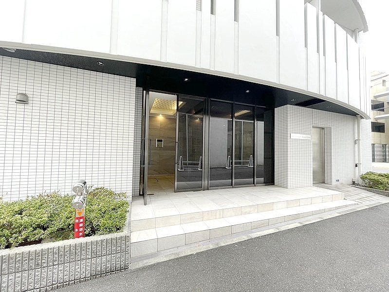 部屋探しは株式会社 タウンハウジング までお気軽にお問合せ下さい。
クレジットカード決済・首都圏を中心直営143店舗 仲介件数全国2位の豊富な実績!諸費用・審査等・何でもご相談下さい。