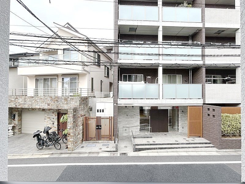 お部屋探しは株式会社 タウンハウジング までお気軽にお問合せ下さい。
クレジットカード決済・首都圏を中心直営143店舗 仲介件数全国2位の豊富な実績!諸費用・審査等・何でもご相談下さい。