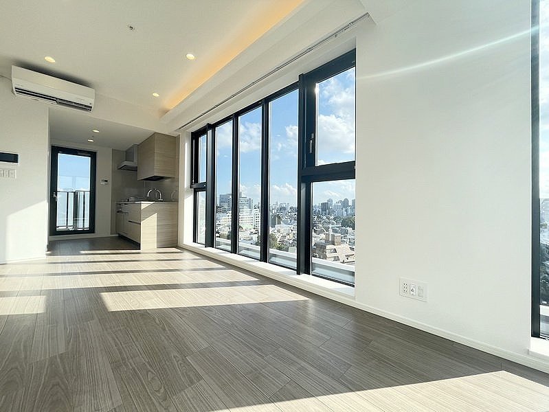 お部屋探しは株式会社 タウンハウジング までお気軽にお問合せ下さい。
クレジットカード決済・首都圏を中心直営143店舗 仲介件数全国2位の豊富な実績!諸費用・審査等・何でもご相談下さい。