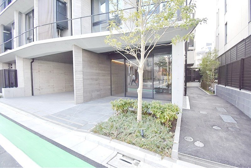 部屋探しは株式会社 タウンハウジング までお気軽にお問合せ下さい。
クレジットカード決済・首都圏を中心直営143店舗 仲介件数全国2位の豊富な実績!諸費用・審査等・何でもご相談下さい。