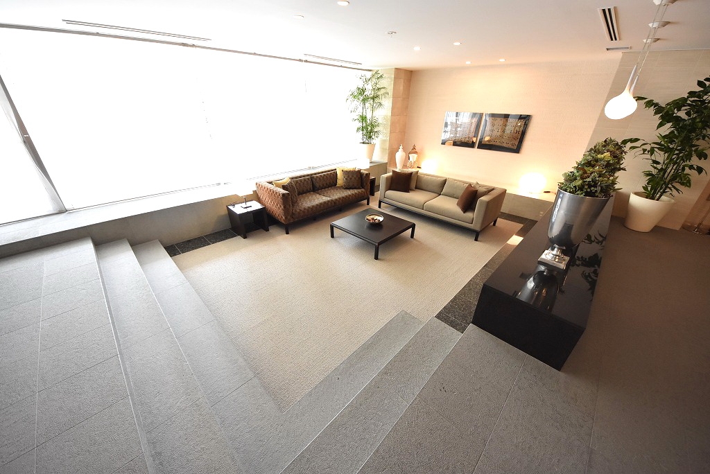 部屋探しは株式会社 タウンハウジング までお気軽にお問合せ下さい。
クレジットカード決済・首都圏を中心直営143店舗 仲介件数全国2位の豊富な実績!諸費用・審査等・何でもご相談下さい。