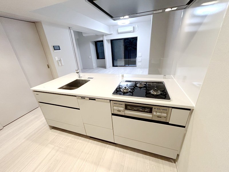 お部屋探しは株式会社 タウンハウジング までお気軽にお問合せ下さい。
クレジットカード決済・首都圏を中心直営143店舗 仲介件数全国2位の豊富な実績!諸費用・審査等・何でもご相談下さい。