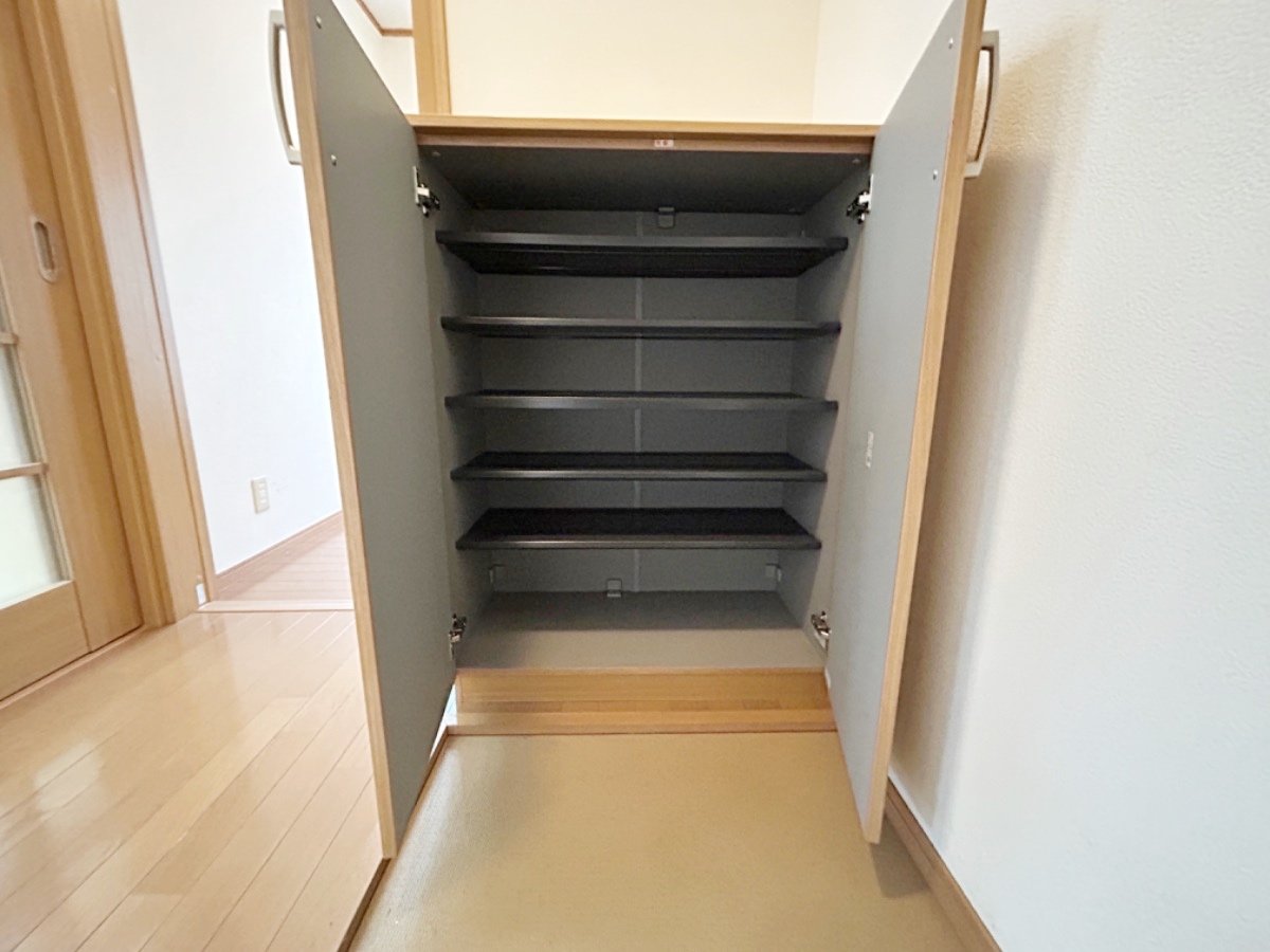 お部屋探しは株式会社 タウンハウジング までお気軽にお問合せ下さい。
クレジットカード決済・首都圏を中心直営143店舗 仲介件数全国2位の豊富な実績!諸費用・審査等・何でもご相談下さい。