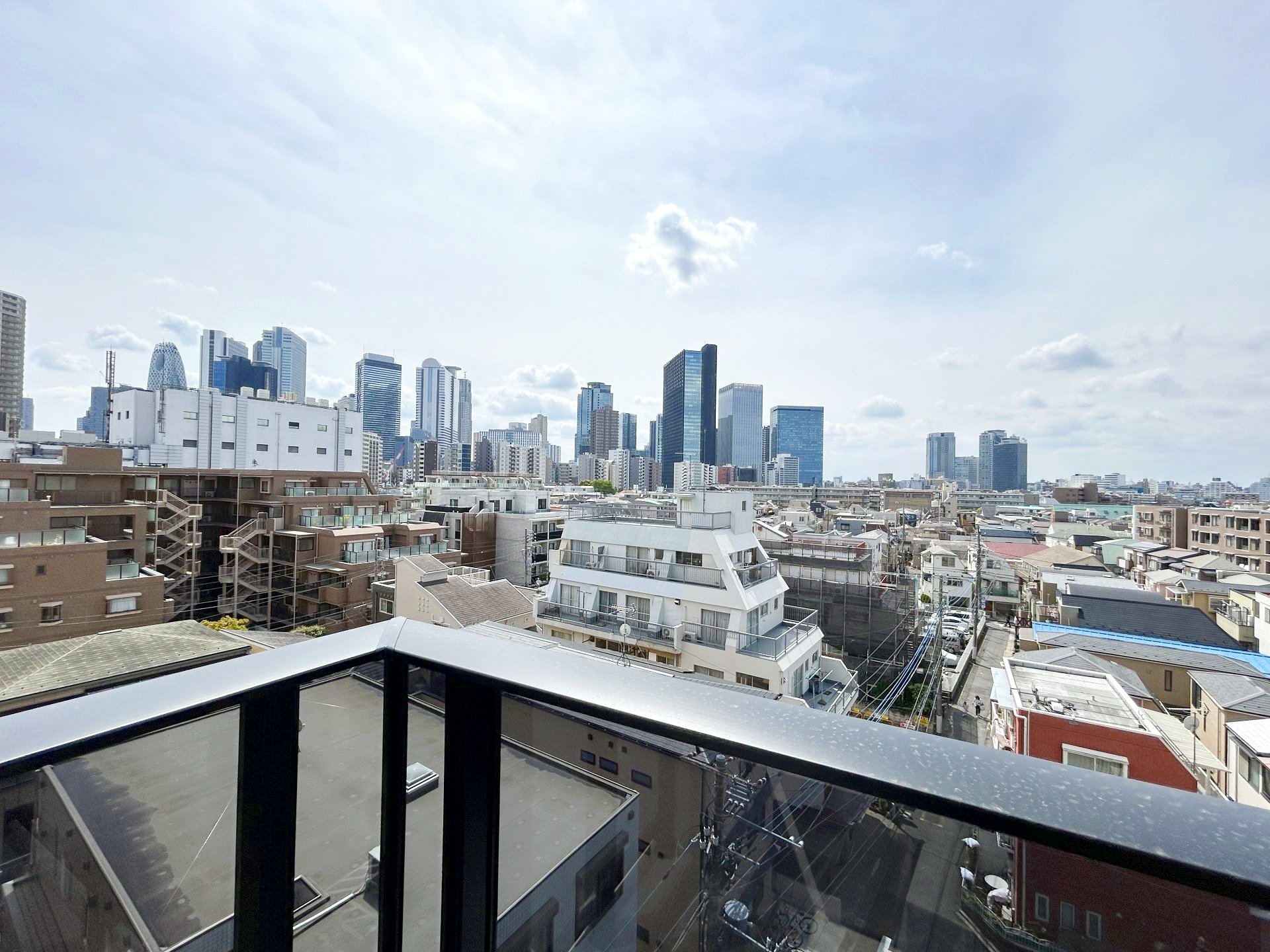 お部屋探しは株式会社 タウンハウジング までお気軽にお問合せ下さい。
クレジットカード決済・首都圏を中心直営143店舗 仲介件数全国2位の豊富な実績!諸費用・審査等・何でもご相談下さい。