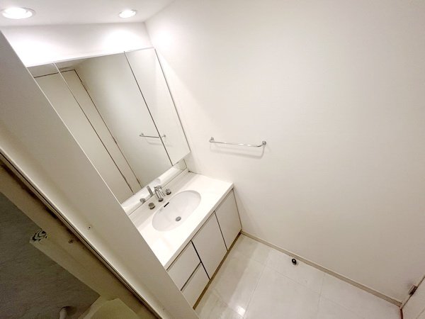 お問合せは(株)タウンハウジングレジデンス事業部【03-5563-9055】までお気軽にお問合せ下さい。