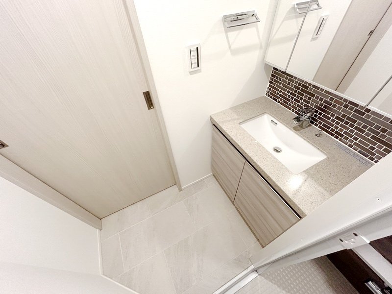 お部屋探しは株式会社 タウンハウジング までお気軽にお問合せ下さい。
クレジットカード決済・首都圏を中心直営143店舗 仲介件数全国2位の豊富な実績!諸費用・審査等・何でもご相談下さい。