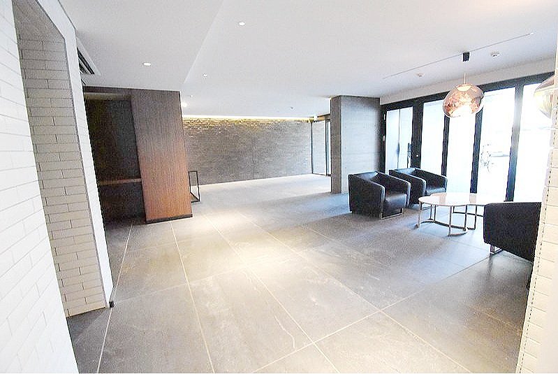 部屋探しは株式会社 タウンハウジング までお気軽にお問合せ下さい。
クレジットカード決済・首都圏を中心直営143店舗 仲介件数全国2位の豊富な実績!諸費用・審査等・何でもご相談下さい。