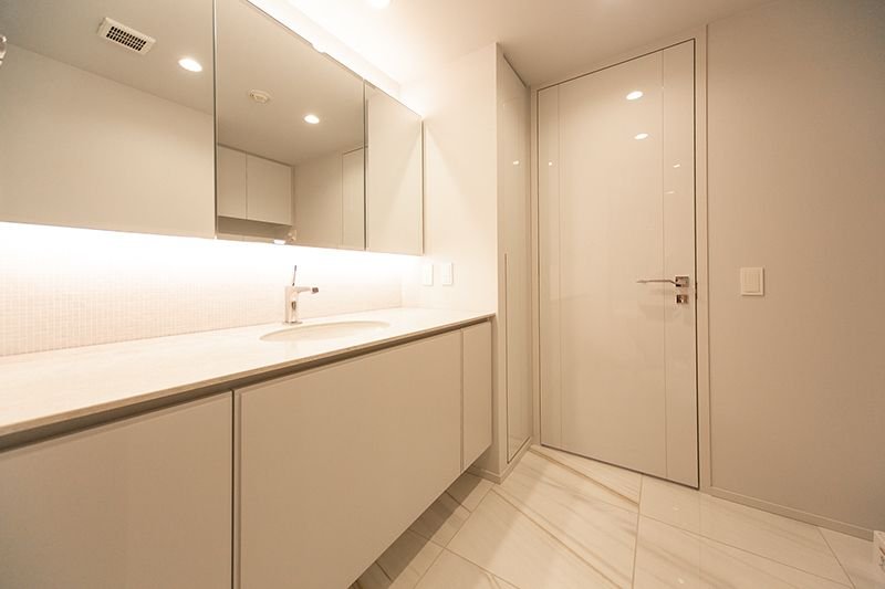 お部屋探しは株式会社 タウンハウジング までお気軽にお問合せ下さい。
クレジットカード決済・首都圏を中心直営143店舗 仲介件数全国2位の豊富な実績!諸費用・審査等・何でもご相談下さい。