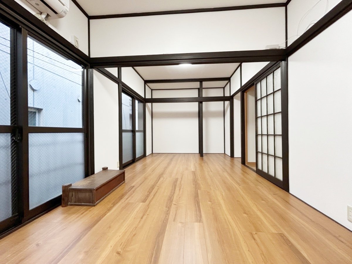 お部屋探しは株式会社 タウンハウジング までお気軽にお問合せ下さい。
クレジットカード決済・首都圏を中心直営143店舗 仲介件数全国2位の豊富な実績!諸費用・審査等・何でもご相談下さい。