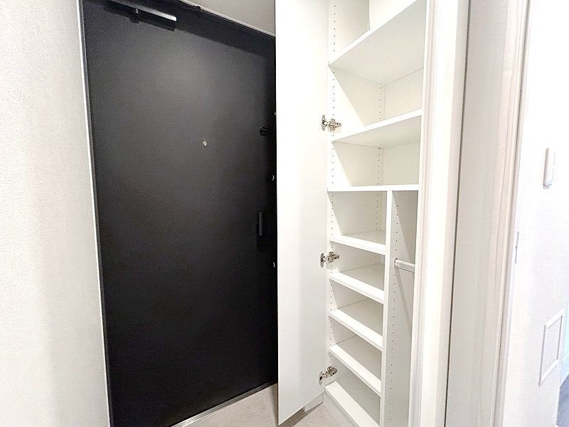 お部屋探しは株式会社 タウンハウジング までお気軽にお問合せ下さい。
クレジットカード決済・首都圏を中心直営143店舗 仲介件数全国2位の豊富な実績!諸費用・審査等・何でもご相談下さい。