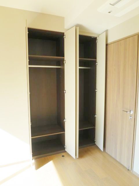 お部屋探しは株式会社 タウンハウジング までお気軽にお問合せ下さい。
クレジットカード決済・首都圏を中心直営143店舗 仲介件数全国2位の豊富な実績!諸費用・審査等・何でもご相談下さい。