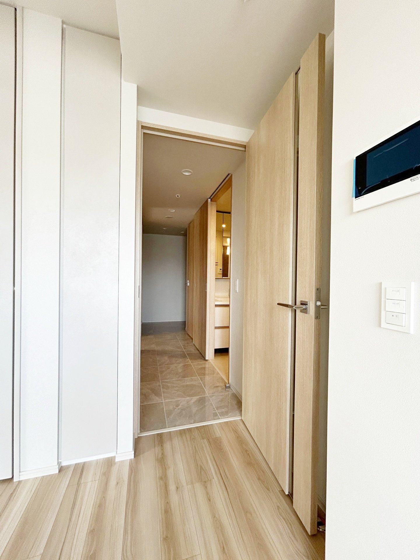 お部屋探しは株式会社 タウンハウジング までお気軽にお問合せ下さい。
クレジットカード決済・首都圏を中心直営143店舗 仲介件数全国2位の豊富な実績!諸費用・審査等・何でもご相談下さい。