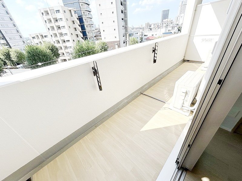 お部屋探しは株式会社 タウンハウジング までお気軽にお問合せ下さい。
クレジットカード決済・首都圏を中心直営143店舗 仲介件数全国2位の豊富な実績!諸費用・審査等・何でもご相談下さい。