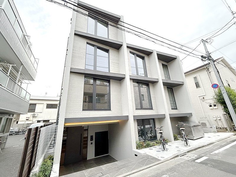 お部屋探しは株式会社 タウンハウジング までお気軽にお問合せ下さい。
クレジットカード決済・首都圏を中心直営143店舗 仲介件数全国2位の豊富な実績!諸費用・審査等・何でもご相談下さい。