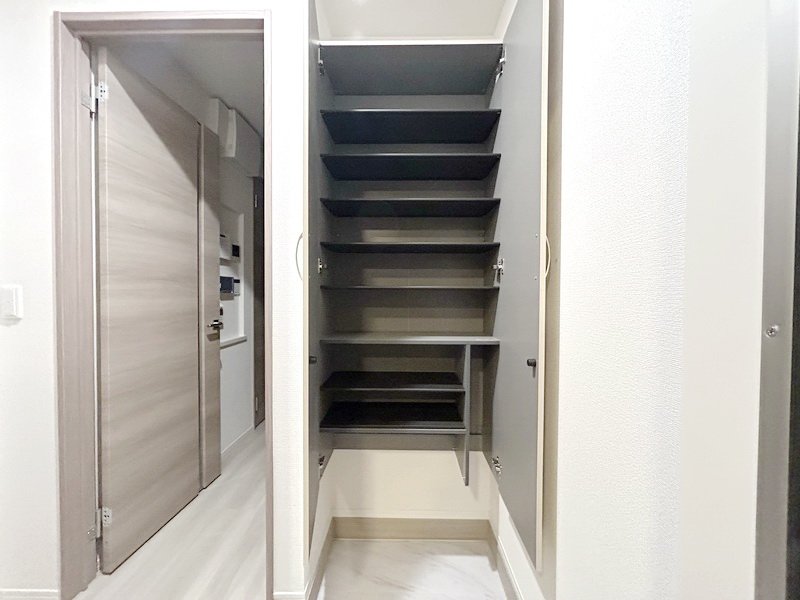 部屋探しは株式会社 タウンハウジング までお気軽にお問合せ下さい。
クレジットカード決済・首都圏を中心直営143店舗 仲介件数全国2位の豊富な実績!諸費用・審査等・何でもご相談下さい。