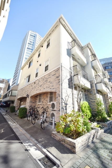 お部屋探しは株式会社 タウンハウジング までお気軽にお問合せ下さい。
クレジットカード決済・首都圏を中心直営143店舗 仲介件数全国2位の豊富な実績!諸費用・審査等・何でもご相談下さい。