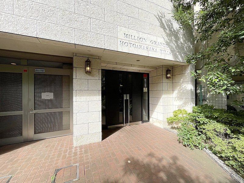 部屋探しは株式会社 タウンハウジング までお気軽にお問合せ下さい。
クレジットカード決済・首都圏を中心直営143店舗 仲介件数全国2位の豊富な実績!諸費用・審査等・何でもご相談下さい。