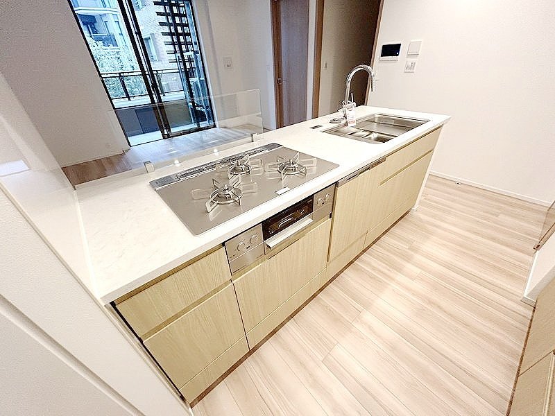 お部屋探しは株式会社 タウンハウジング までお気軽にお問合せ下さい。
クレジットカード決済・首都圏を中心直営143店舗 仲介件数全国2位の豊富な実績!諸費用・審査等・何でもご相談下さい。