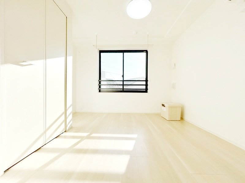 お部屋探しは株式会社 タウンハウジング までお気軽にお問合せ下さい。
クレジットカード決済・首都圏を中心直営143店舗 仲介件数全国2位の豊富な実績!諸費用・審査等・何でもご相談下さい。