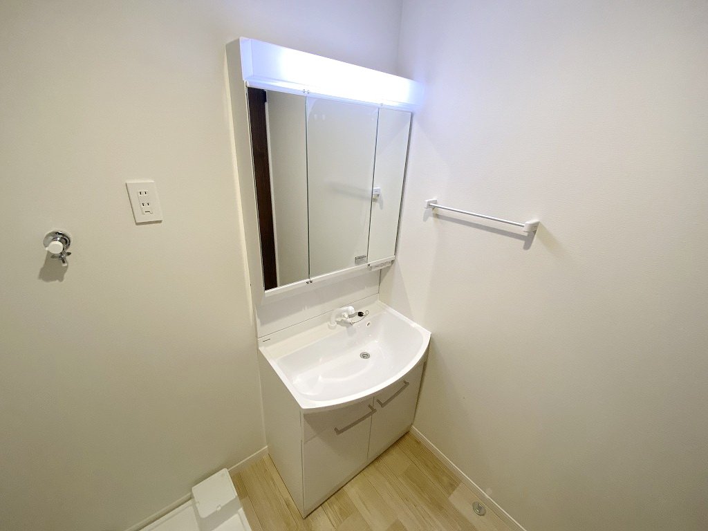 お部屋探しは株式会社 タウンハウジング までお気軽にお問合せ下さい。
クレジットカード決済・首都圏を中心直営143店舗 仲介件数全国2位の豊富な実績!諸費用・審査等・何でもご相談下さい。