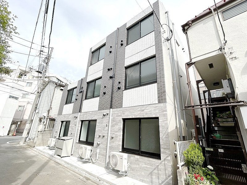 お部屋探しは株式会社 タウンハウジング までお気軽にお問合せ下さい。
クレジットカード決済・首都圏を中心直営143店舗 仲介件数全国2位の豊富な実績!諸費用・審査等・何でもご相談下さい。