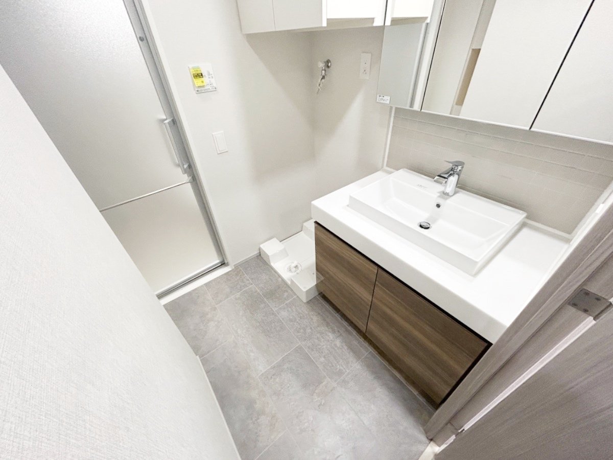 お部屋探しは株式会社 タウンハウジング までお気軽にお問合せ下さい。
クレジットカード決済・首都圏を中心直営143店舗 仲介件数全国2位の豊富な実績!諸費用・審査等・何でもご相談下さい。