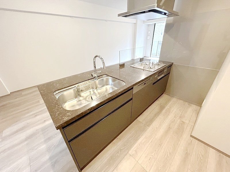 お部屋探しは株式会社 タウンハウジング までお気軽にお問合せ下さい。
クレジットカード決済・首都圏を中心直営143店舗 仲介件数全国2位の豊富な実績!諸費用・審査等・何でもご相談下さい。