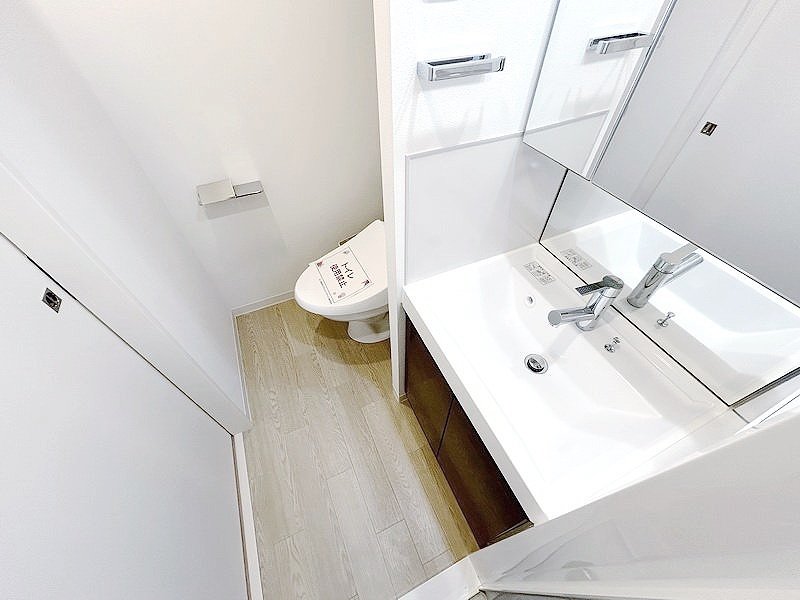 お部屋探しは株式会社 タウンハウジング までお気軽にお問合せ下さい。
クレジットカード決済・首都圏を中心直営143店舗 仲介件数全国2位の豊富な実績!諸費用・審査等・何でもご相談下さい。