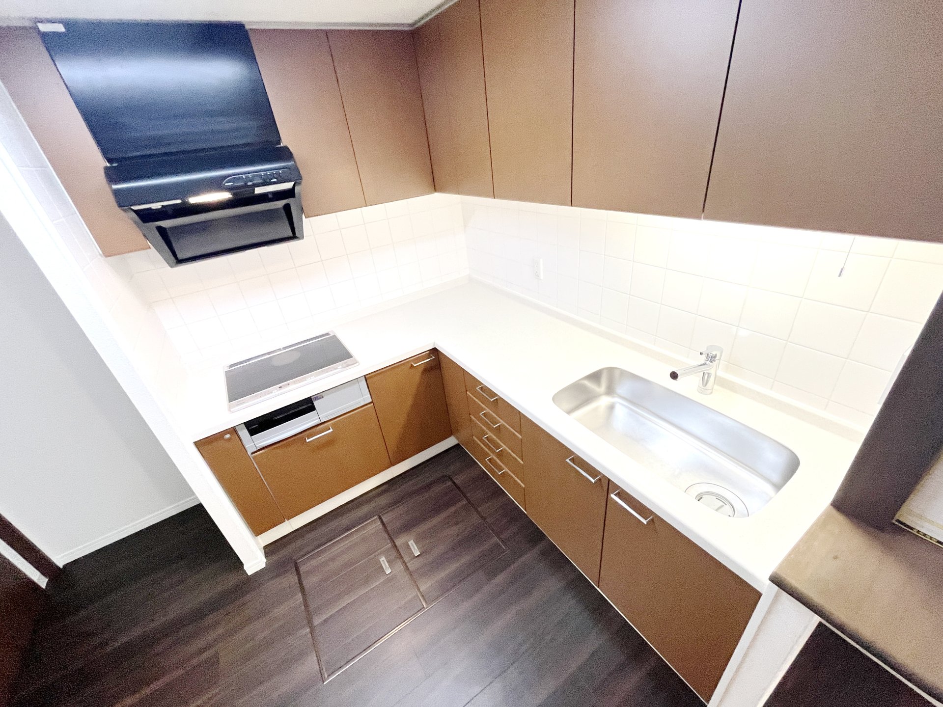 お問合せは(株)タウンハウジングレジデンス事業部【03-5563-9055】までお気軽にお問合せ下さい。