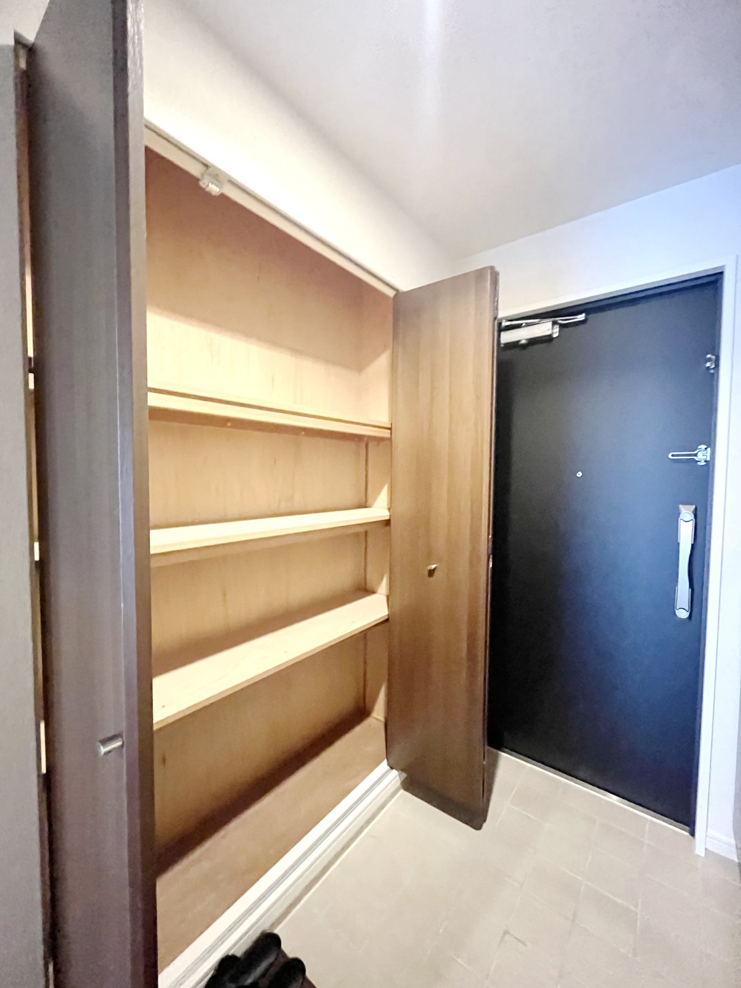 お問合せは(株)タウンハウジングレジデンス事業部【03-5563-9055】までお気軽にお問合せ下さい。