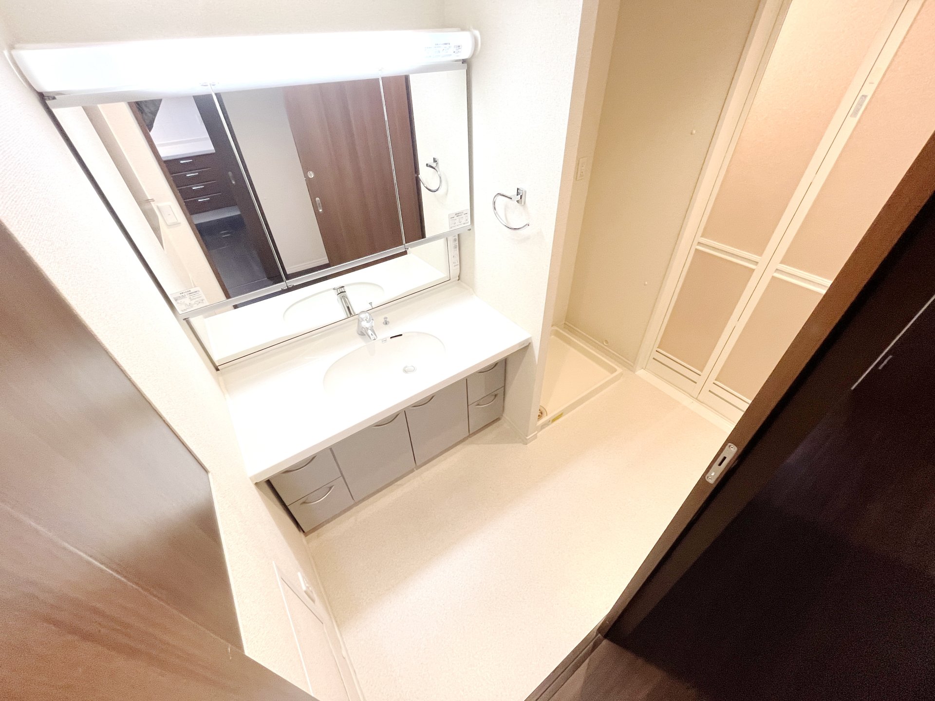 お問合せは(株)タウンハウジングレジデンス事業部【03-5563-9055】までお気軽にお問合せ下さい。