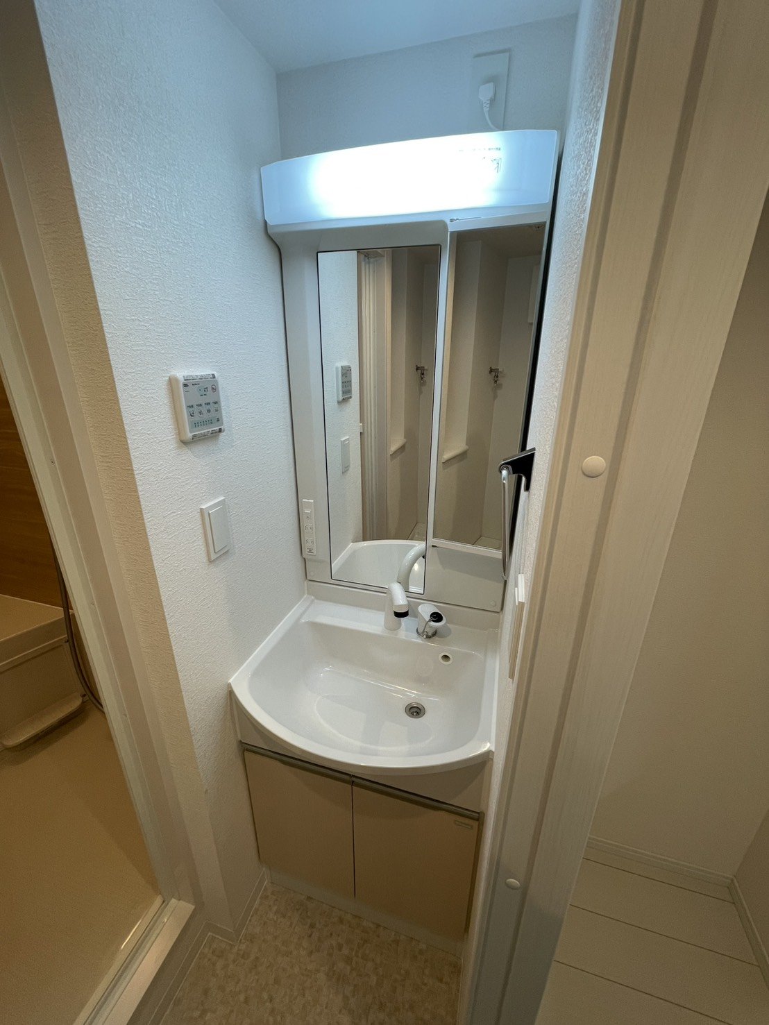 お部屋探しは株式会社 タウンハウジング までお気軽にお問合せ下さい。
クレジットカード決済・首都圏を中心直営143店舗 仲介件数全国2位の豊富な実績!諸費用・審査等・何でもご相談下さい。