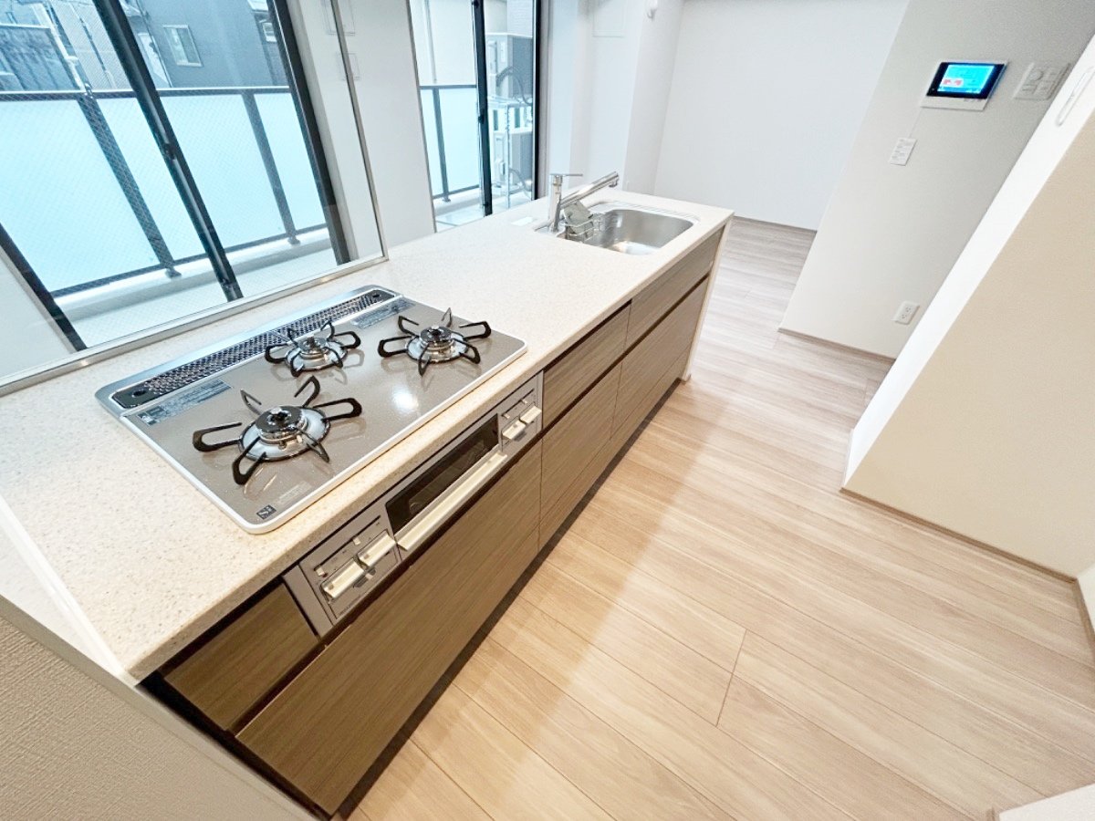 お部屋探しは株式会社 タウンハウジング までお気軽にお問合せ下さい。
クレジットカード決済・首都圏を中心直営143店舗 仲介件数全国2位の豊富な実績!諸費用・審査等・何でもご相談下さい。