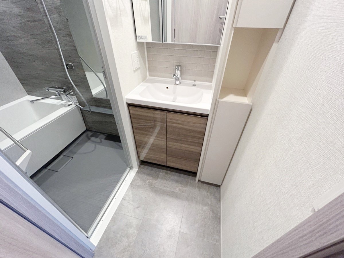 お部屋探しは株式会社 タウンハウジング までお気軽にお問合せ下さい。
クレジットカード決済・首都圏を中心直営143店舗 仲介件数全国2位の豊富な実績!諸費用・審査等・何でもご相談下さい。