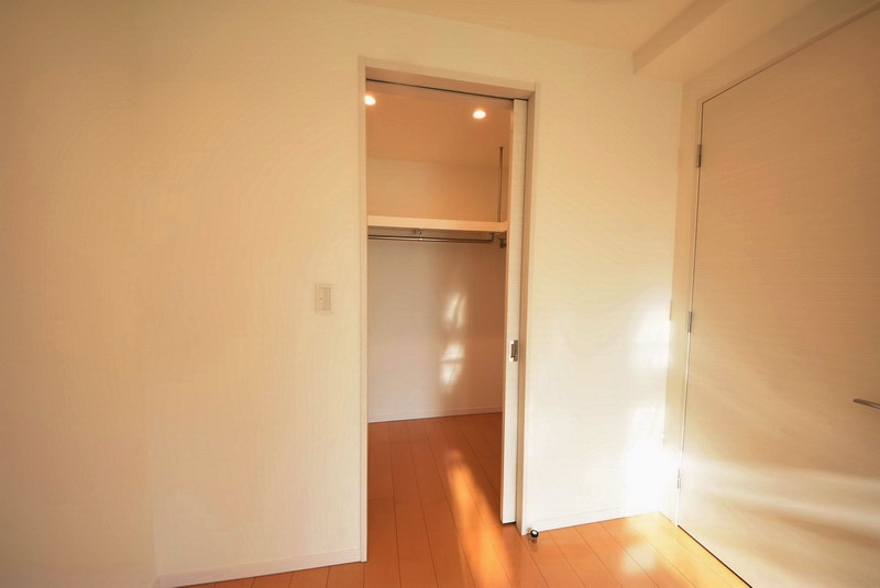 お部屋探しは株式会社 タウンハウジング までお気軽にお問合せ下さい。
クレジットカード決済・首都圏を中心直営143店舗 仲介件数全国2位の豊富な実績!諸費用・審査等・何でもご相談下さい。