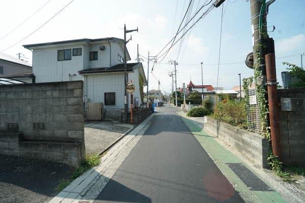 前面道路含む外観