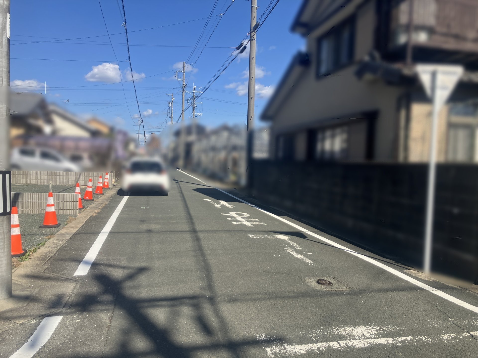 前面道路含む外観