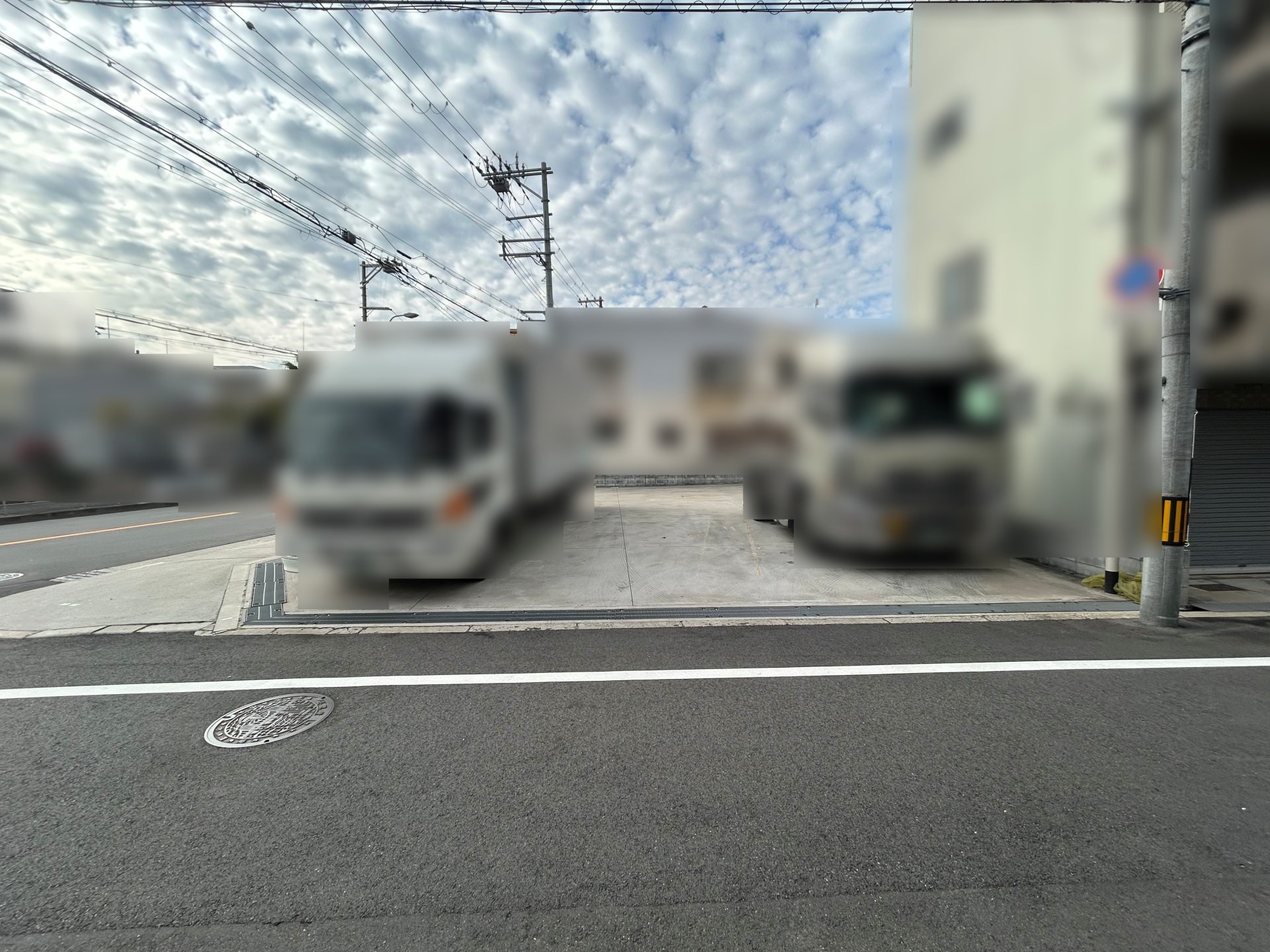 前面道路含む外観